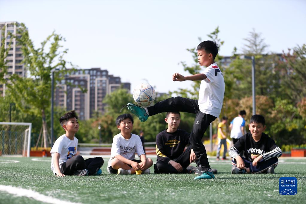 山东即墨：巧用城市空间 方便群众健身